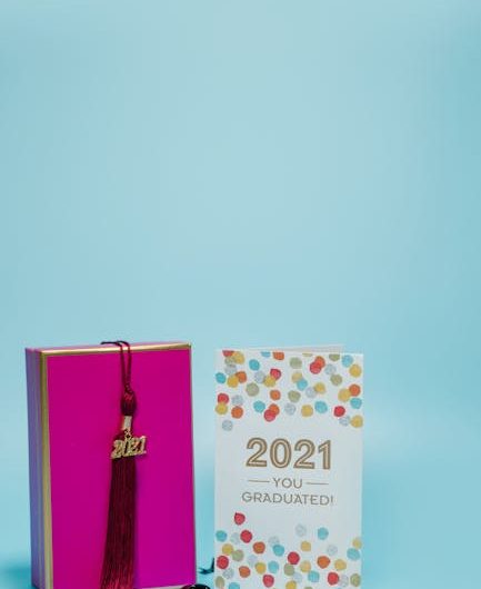 Купить диплом в Москве по доступной цене